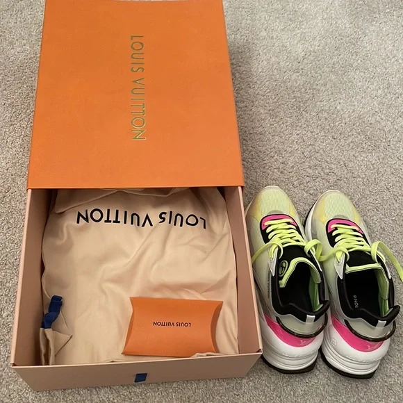 Louis Vuitton Run 55 Sneakers Size 7.5 - Picture 6 of 6